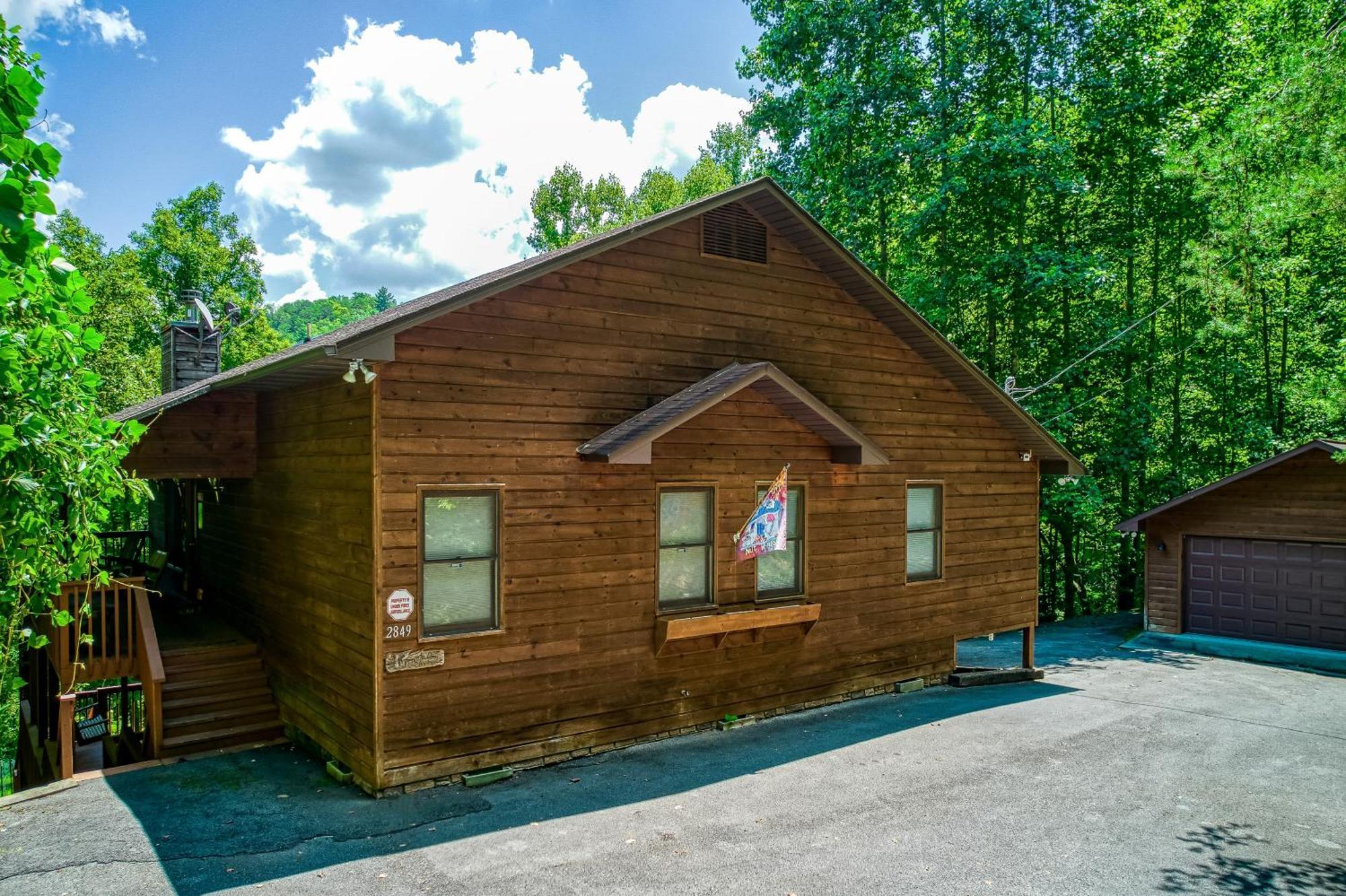 The Nuthouse Ii, Pool Table, Wifi, 1089 Free Tickets Each Paid Day, Dollywood And More Sevierville Exterior photo